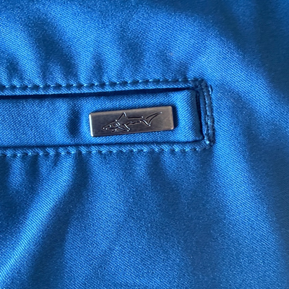 Greg Norman Men's ML75 Microlux 10" Golf Shorts - Picture 3 of 7